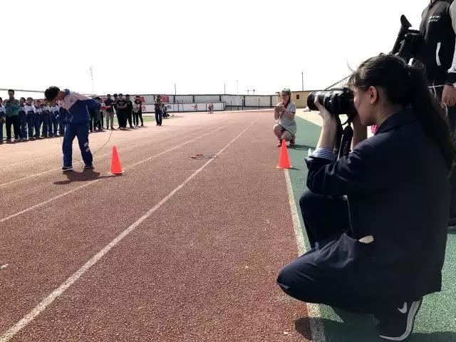 22ŮΪ飬ѵԭҵʯׯѧУ