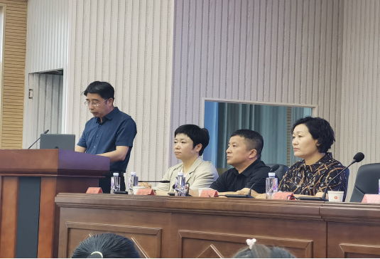 市图书馆深入知行小学开展阅读推广把为民办实事落到实处