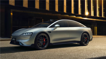 全系800V 入门就有长续航！新款智界S7上市：22.98万起