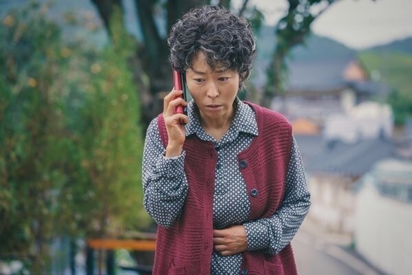 京城怪物8位配角採玉爸是財閥家二哥前田雪子是佛地魔寵物蛇娜吉尼啊