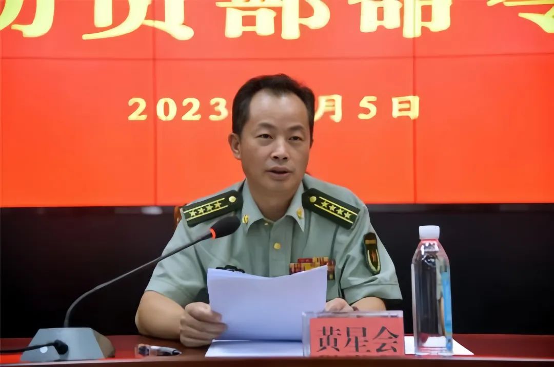 两地"戎装常委"调整
