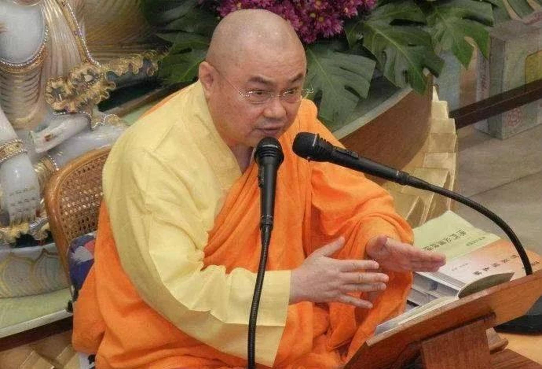 慧律法师说:"不要伤害众生.