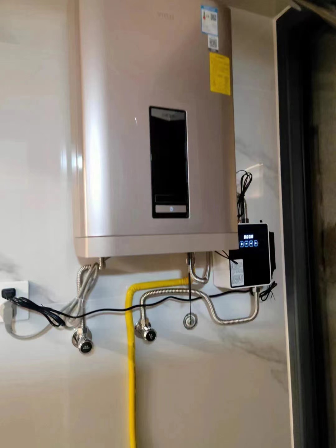 没有回水管能装零冷水热水器吗?教你无回水管实现零冷水还不费气