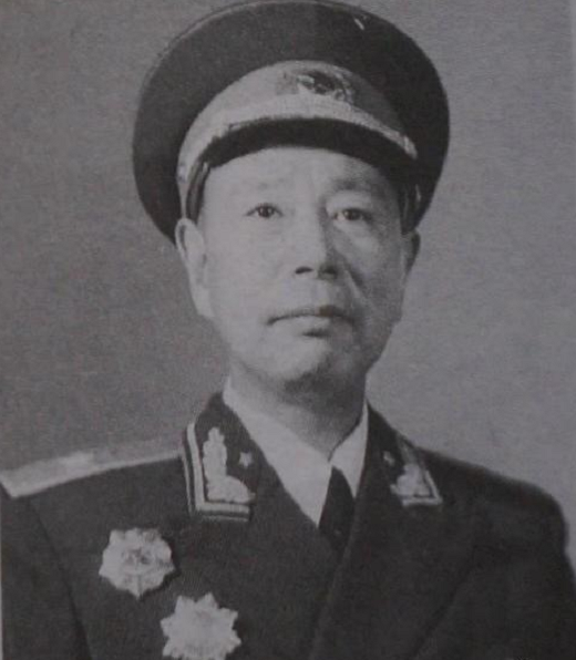 给"三陈"和"三杨"当过参谋长,王蕴瑞将军到底有多牛?