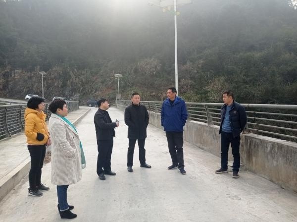 欧阳建华调研江源水库水资源保护和利用工作