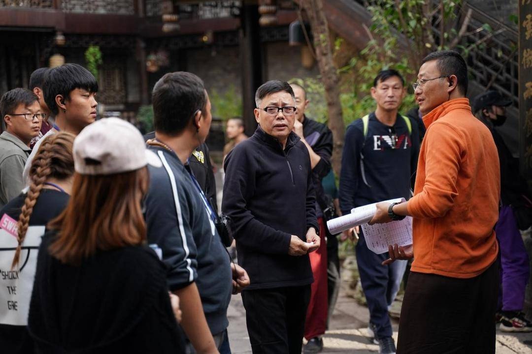 《一代洪商》市场"稀缺",导演路奇:实景拍摄挖掘原貌