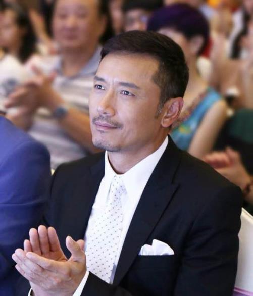 眼皮越双越好看么,还是单眼皮更迷人