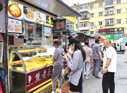 芝罘区南洪街夜市升级改造 焕发夜市新活力