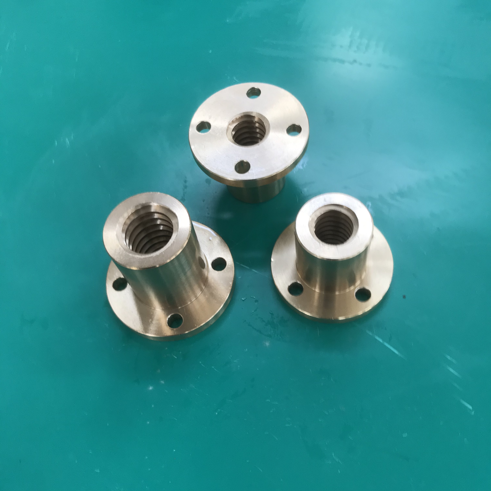 梯形丝杆使用材质的合理选择