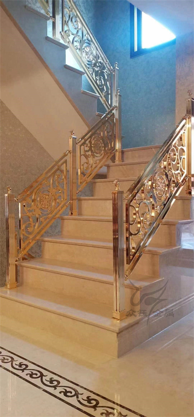 金色铜艺楼梯护栏 黄铜雕刻别墅楼梯扶手服务