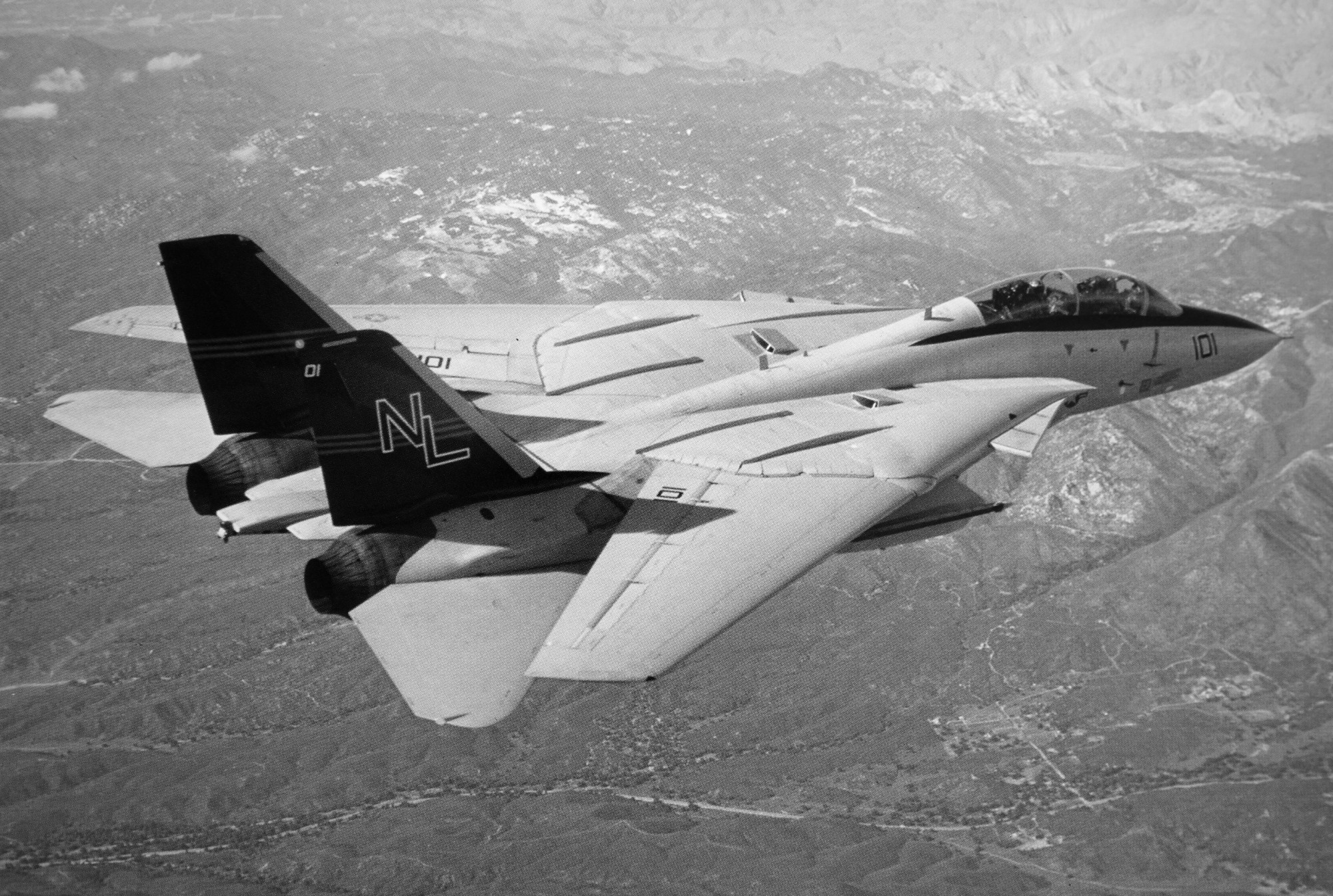 来自美利坚的"爱":伊朗f-14战斗机的辉煌和苦难