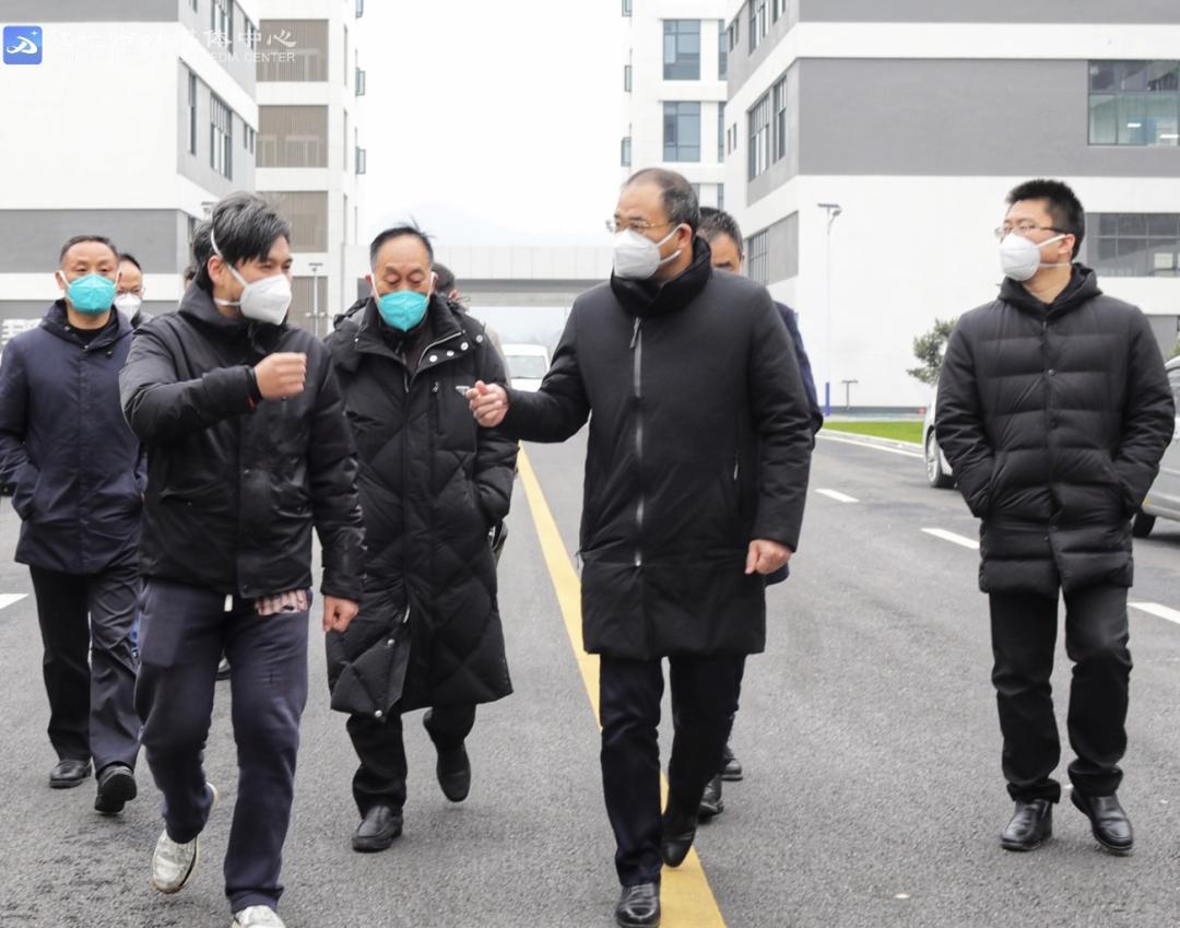 富永伟带队调研防疫保供工作