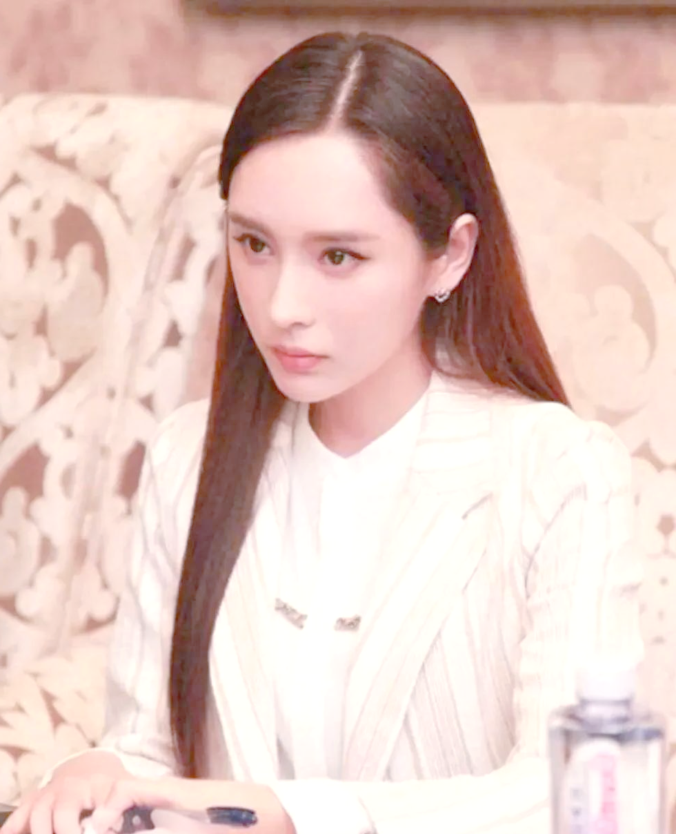 张熙媛:演艺与公益并行的璀璨之星