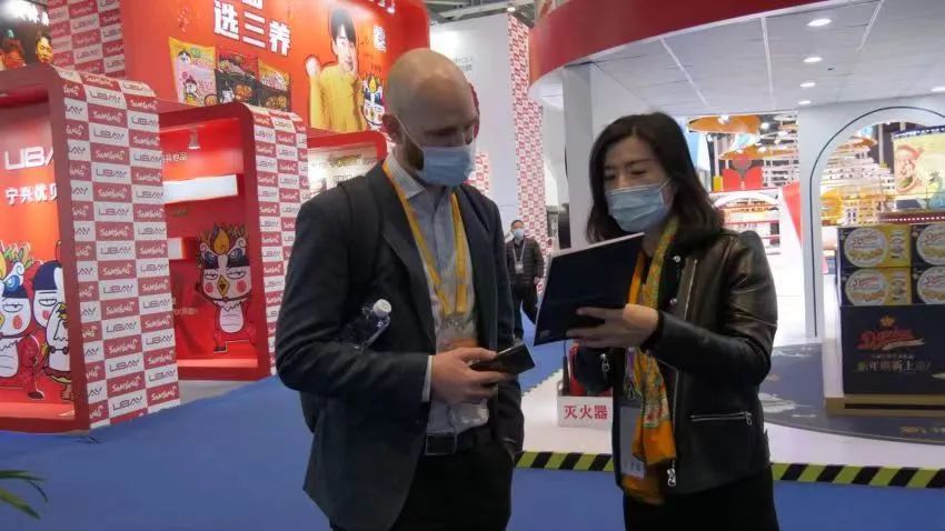 上海市司法局"法律服务天团"涉外律师沈静与进博会的四年之约