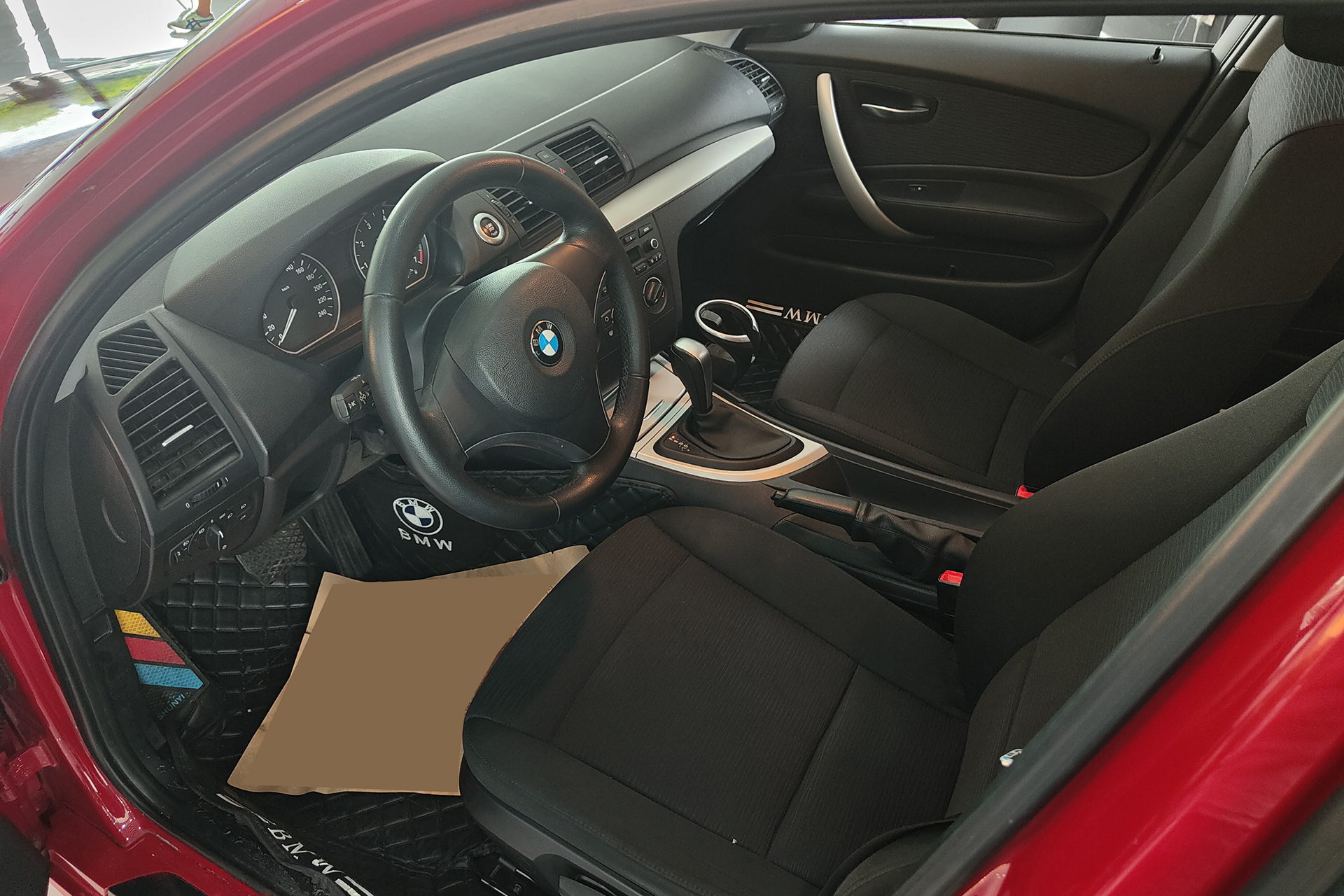 5万大就能拿下10岁后驱的BMW1系 捡漏玩家情怀之选