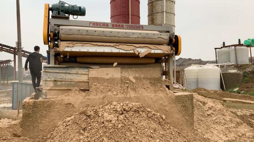 沙场压泥师傅招工平台 沙场压泥机怎么操作