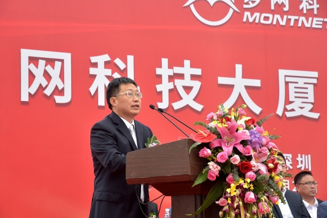 上饶富豪余文胜:29岁创业,47岁公司上市,为家乡学校捐款315万