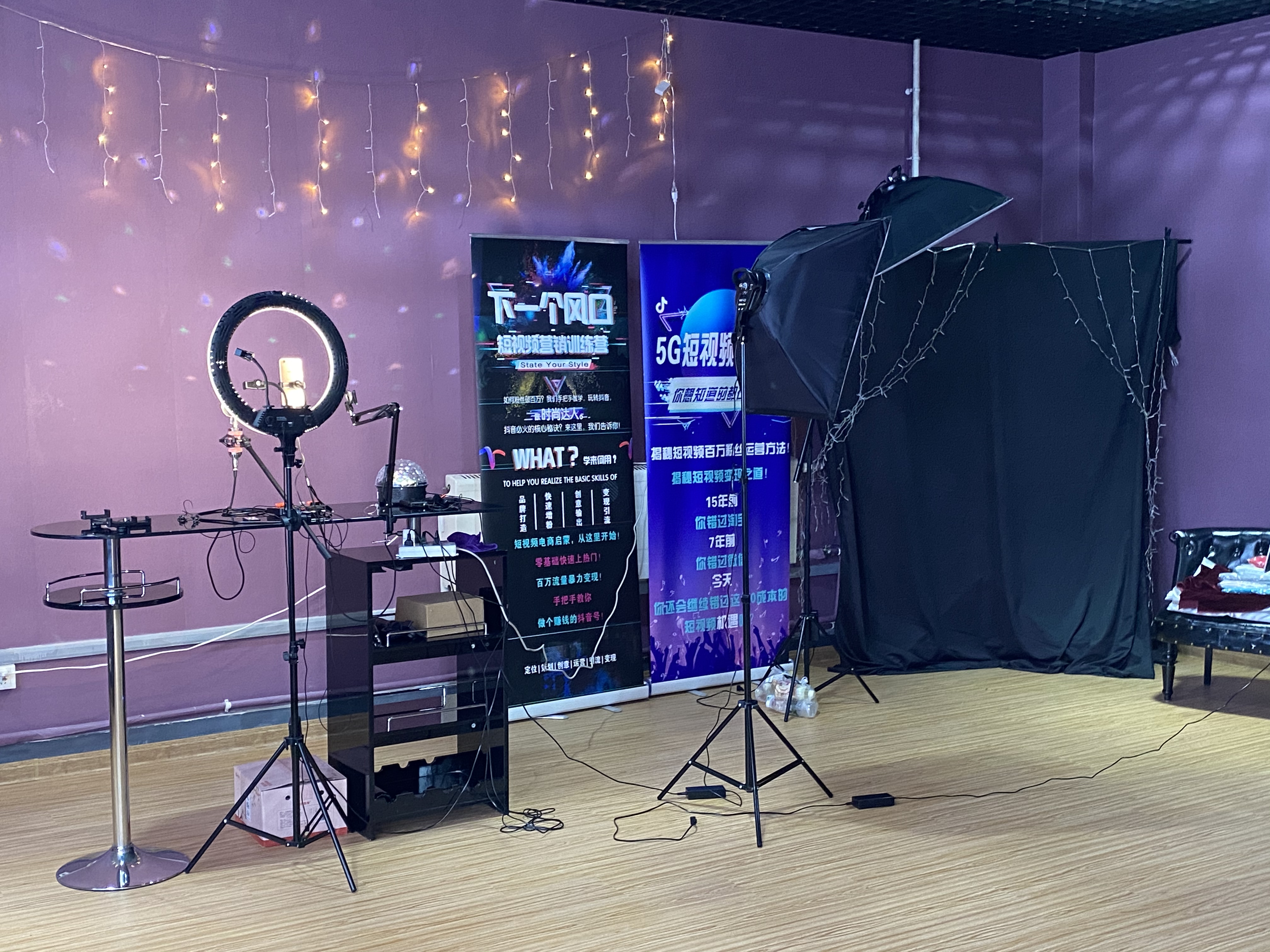 普通人2025年还能不能做自媒体？别问晚不晚，先问自己能不能连更30天