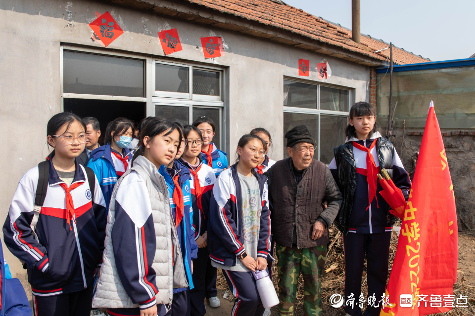 日照市北京路中学:传承雷锋精神,我们在行动