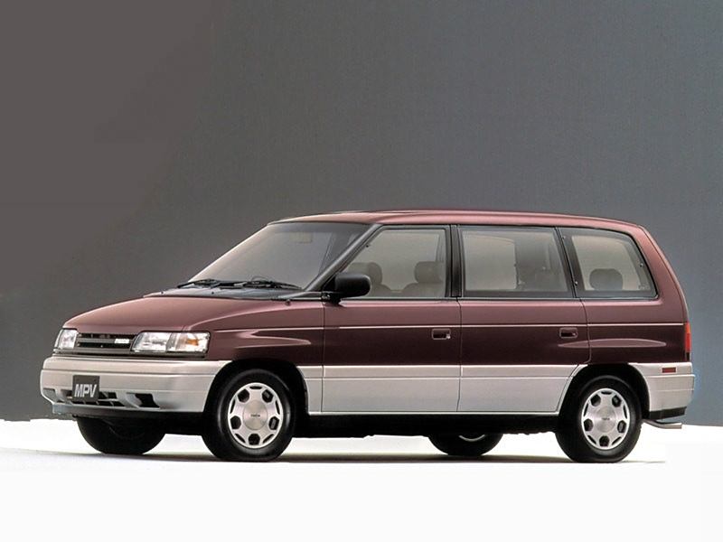 这款马自达车型被命名为mpv,如此独特的命名方式,按常理来说可能会