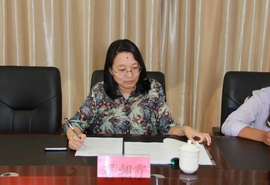 临猗县政府副县长翟朝霞调研指导人社工作