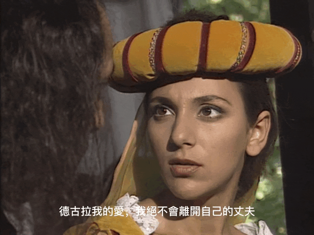 吸血惊情mario salieri意大利四级电影 穿着18世纪连衣裙的赛仑