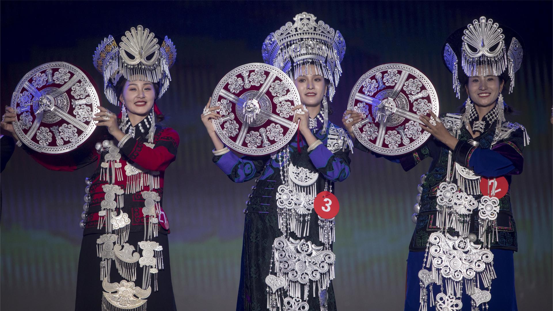 彝韵风华!小凉山火把节选美大赛"男神""女神"出炉