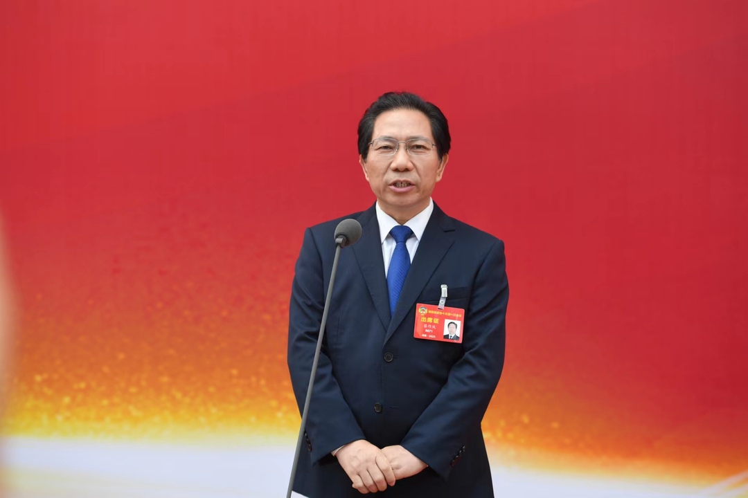 委员通道直击③|黎作凤:以"书香政协"持续助推"书香社会"建设