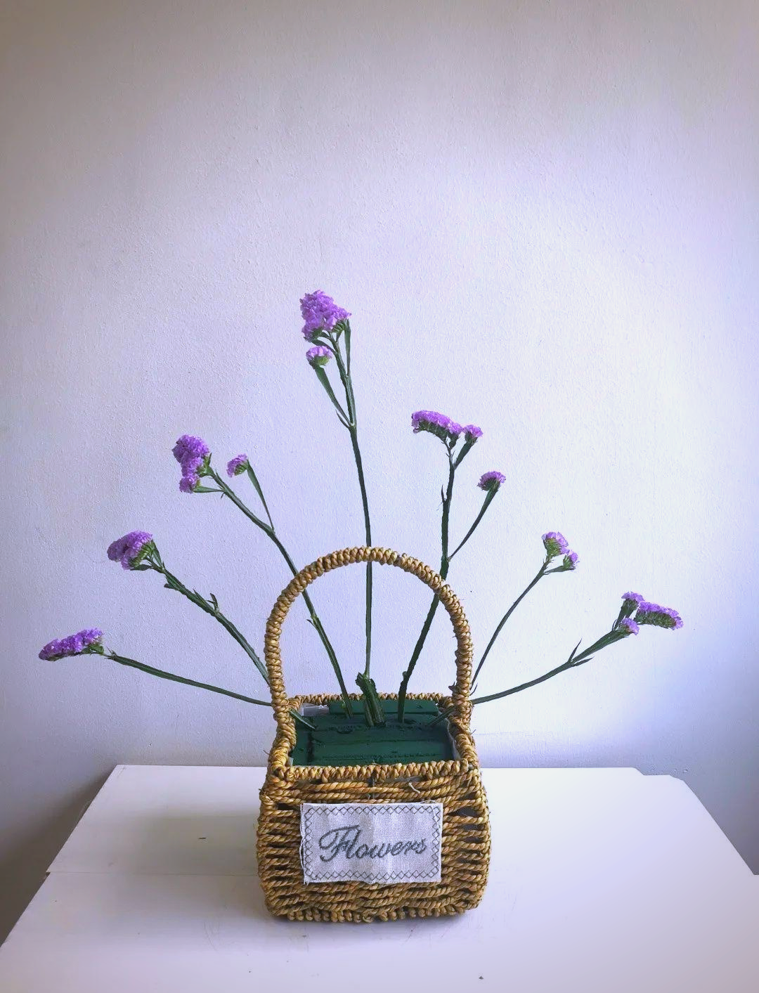 如何用正三角形插花技巧打造西方经典插花