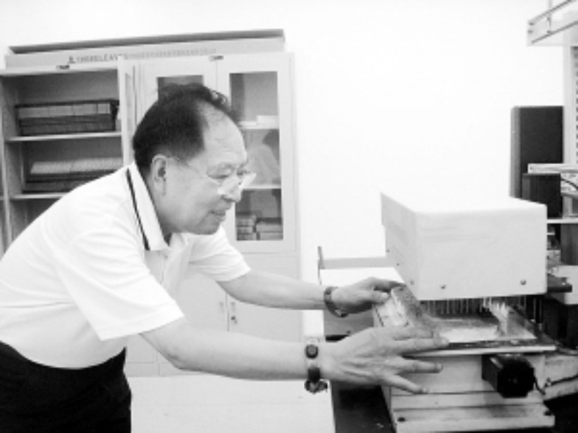 王清举,凭"看脚印"的绝活一生破案无数,却多次请求降职,为何