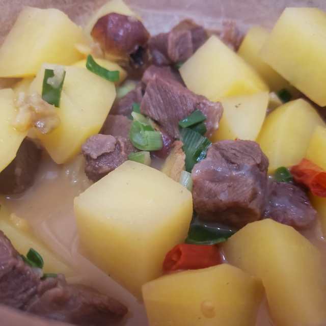 土豆炖牛肉