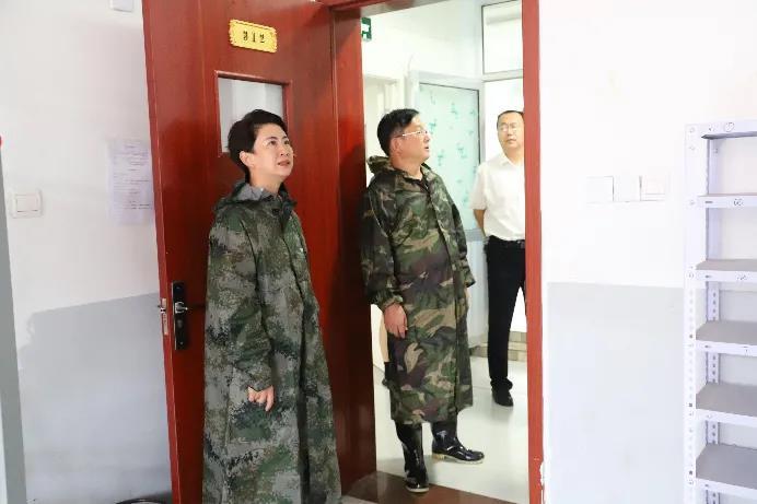 沾化区委副书记陈玉娟到下洼镇督导防汛防台风工作