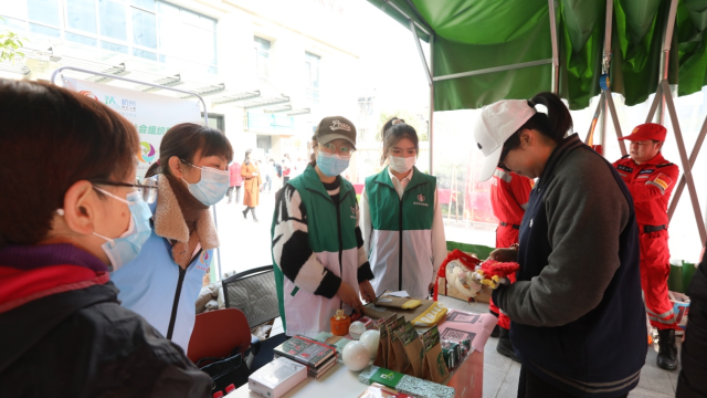追寻榜样的力量 彭埠街道幸福邻里坊举行雷锋日主题活动