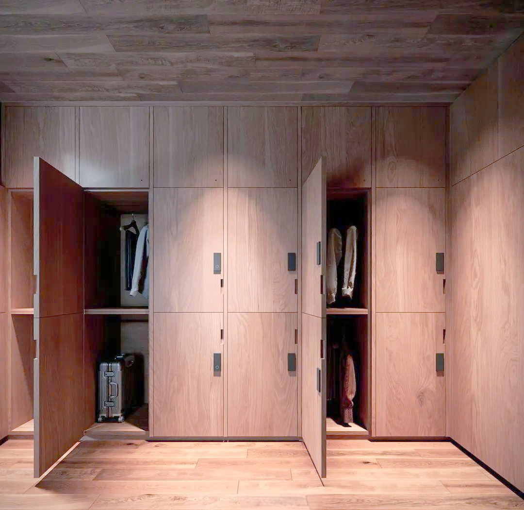 not a hotel为业主们精心配备了专属衣柜和储物柜,满足您的个性化收纳