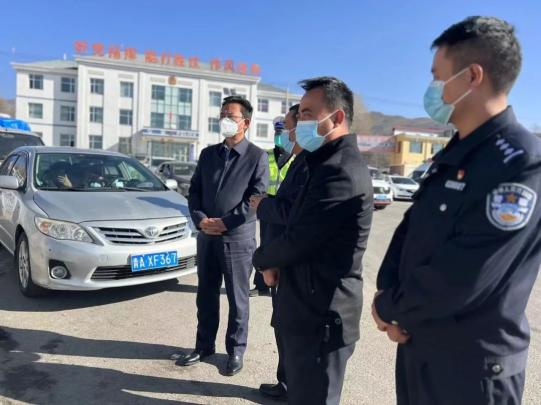 县委书记张爱如同志深入疫情服务点督导检查疫情防控工作