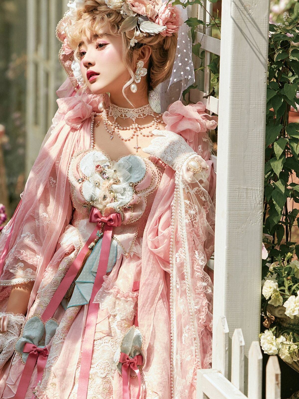 洛丽塔"蝴蝶裙"长啥样?远看很一般,但当lo娘抬手,我被美到了