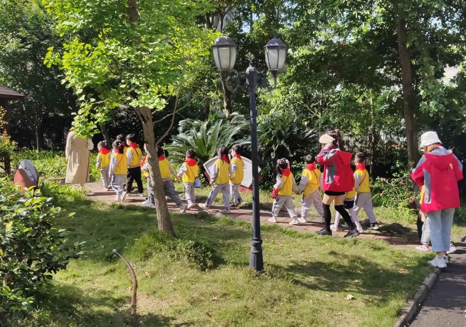 小学,你好!——仁寿县北街幼儿园文林一小"手拉手"幼小衔接活动