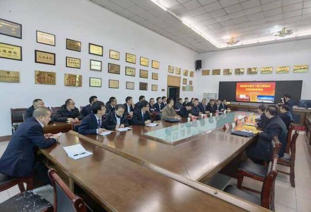 陆良县联办高级中学晋升一级三等高中工作情况接受初勘