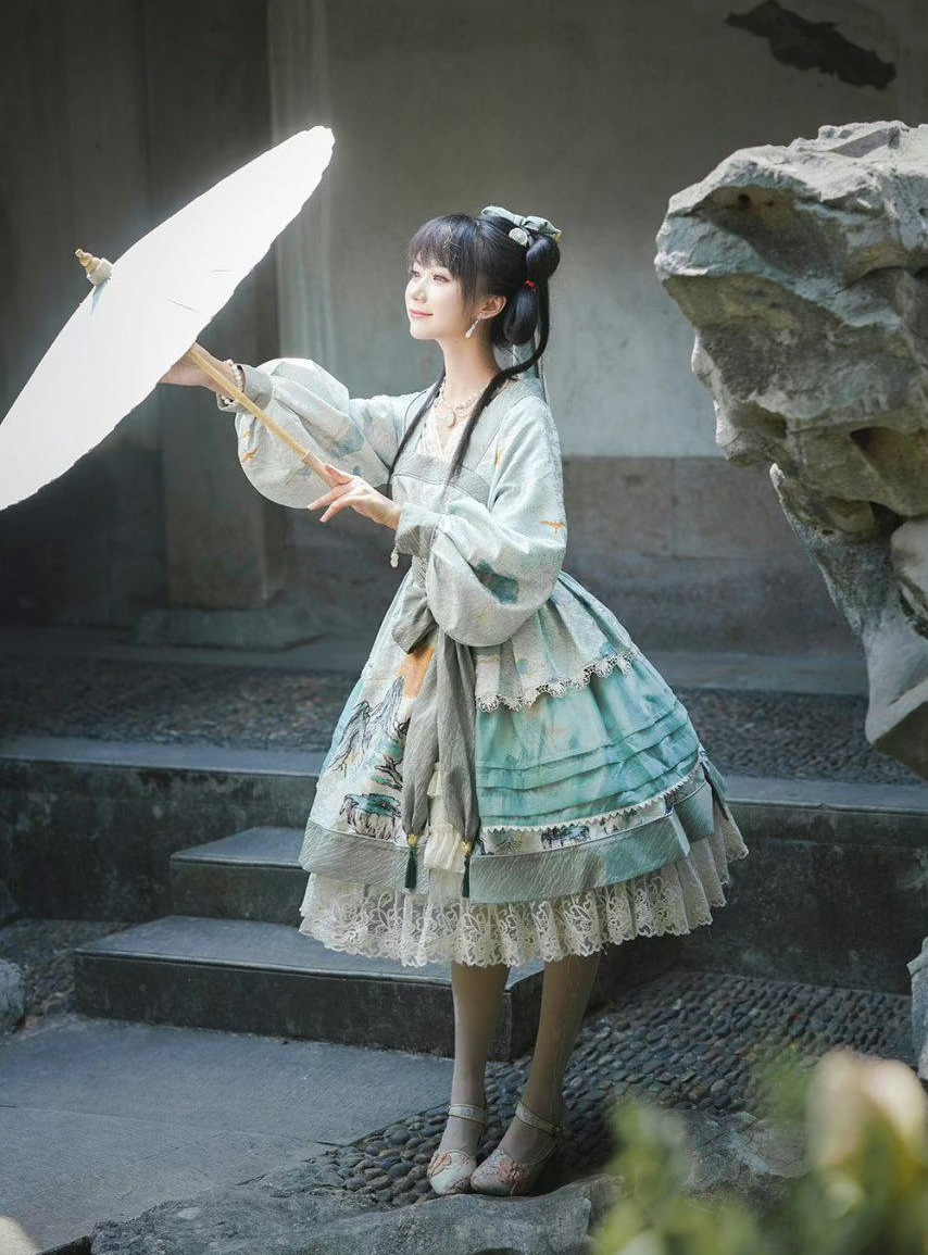 最近火了一种中国风lo裙素雅又清新只可惜穿上身很显矮