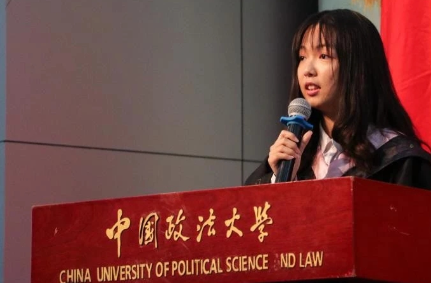 我是双非院校生,保研拿名校录取拿到手软,最后选择去了中国政法