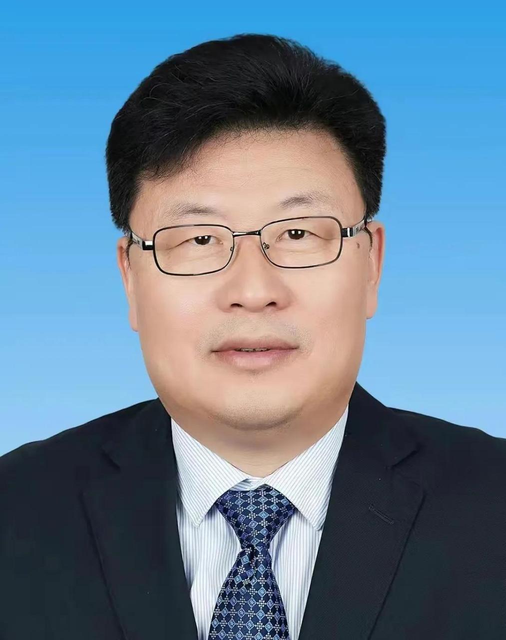 他是淄博市的市长,他是主抓城市管理每个细节的人,相当于马晓磊是