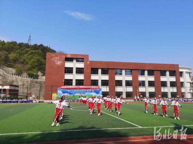 承德市双桥区石洞子沟小学:素质教育让孩子乐享五一