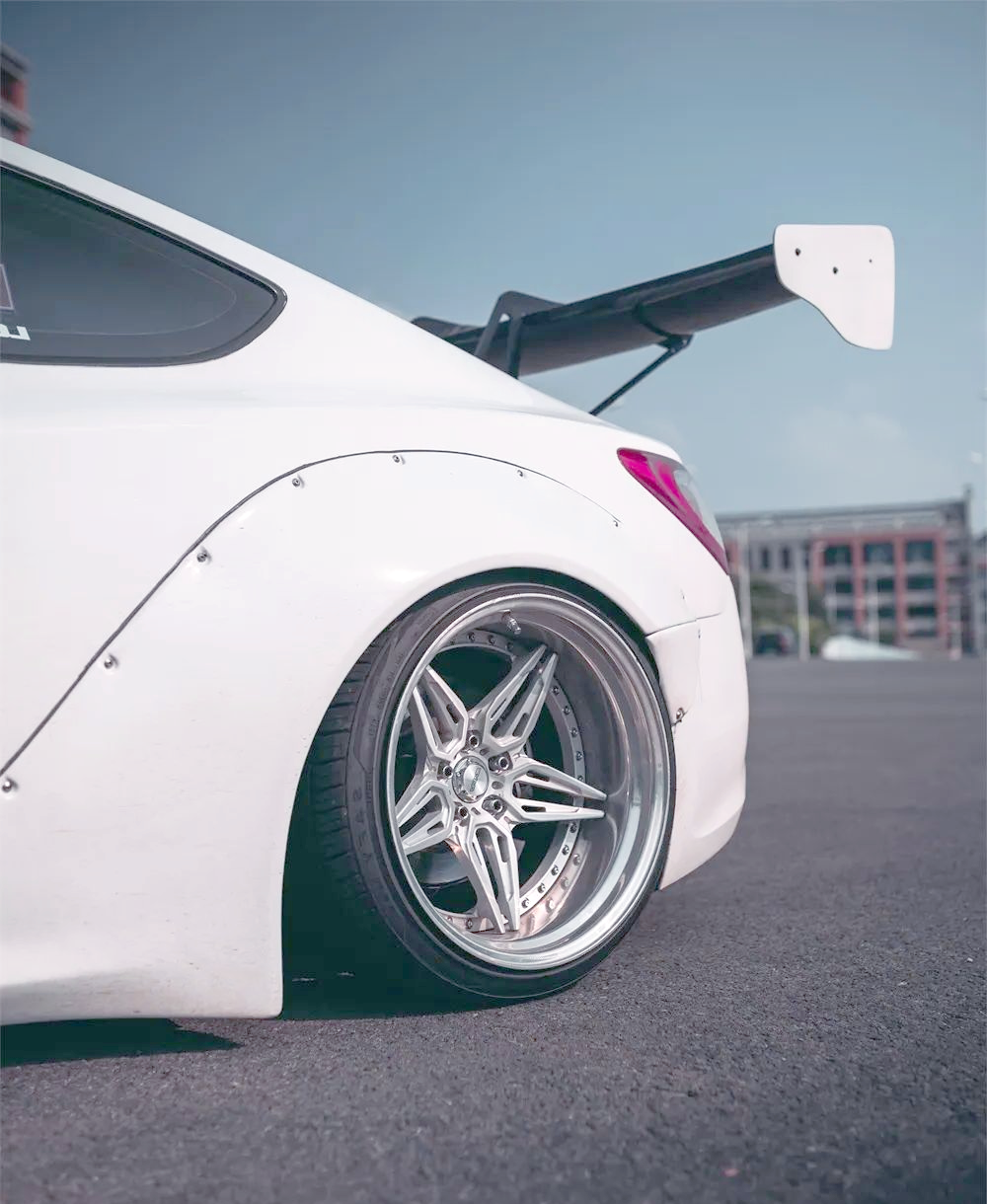 劳恩斯酷派改装之路:宽体加持,低趴风范引看点