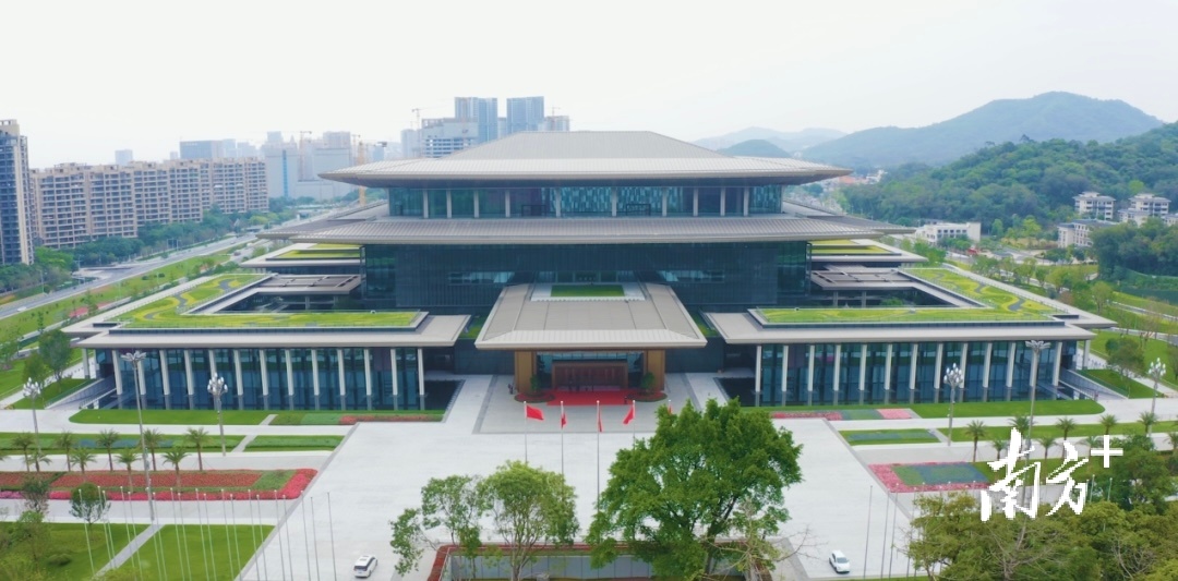 今年全国首场"华为云城市峰会"16日在国际会堂举行