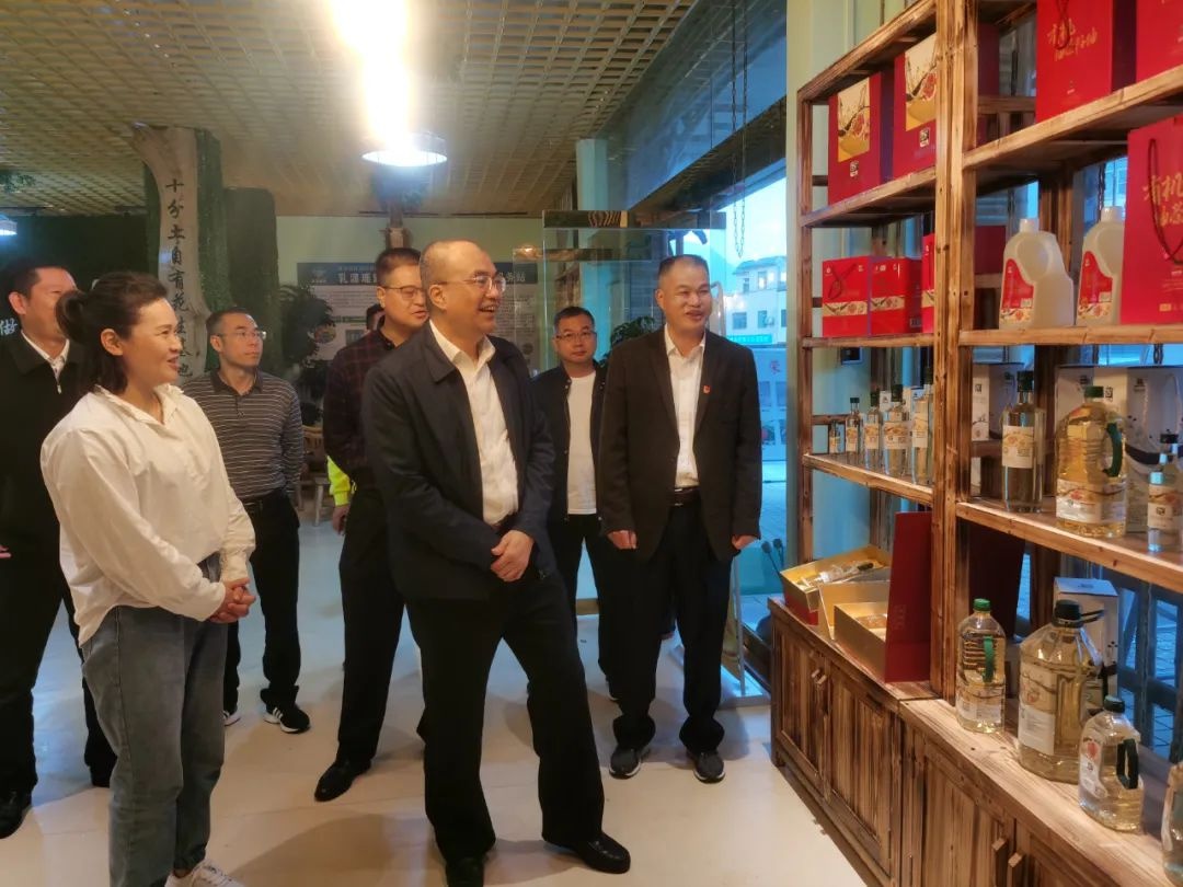 杨安队到乳源大桥镇调研乡村振兴工作