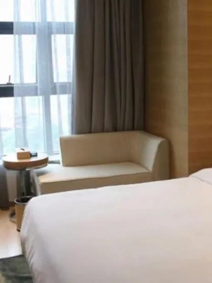 假日出行必备—伯爵假日酒店