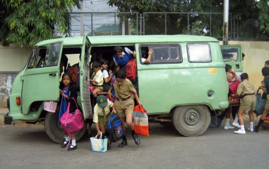 7座车装了13人怎么处罚