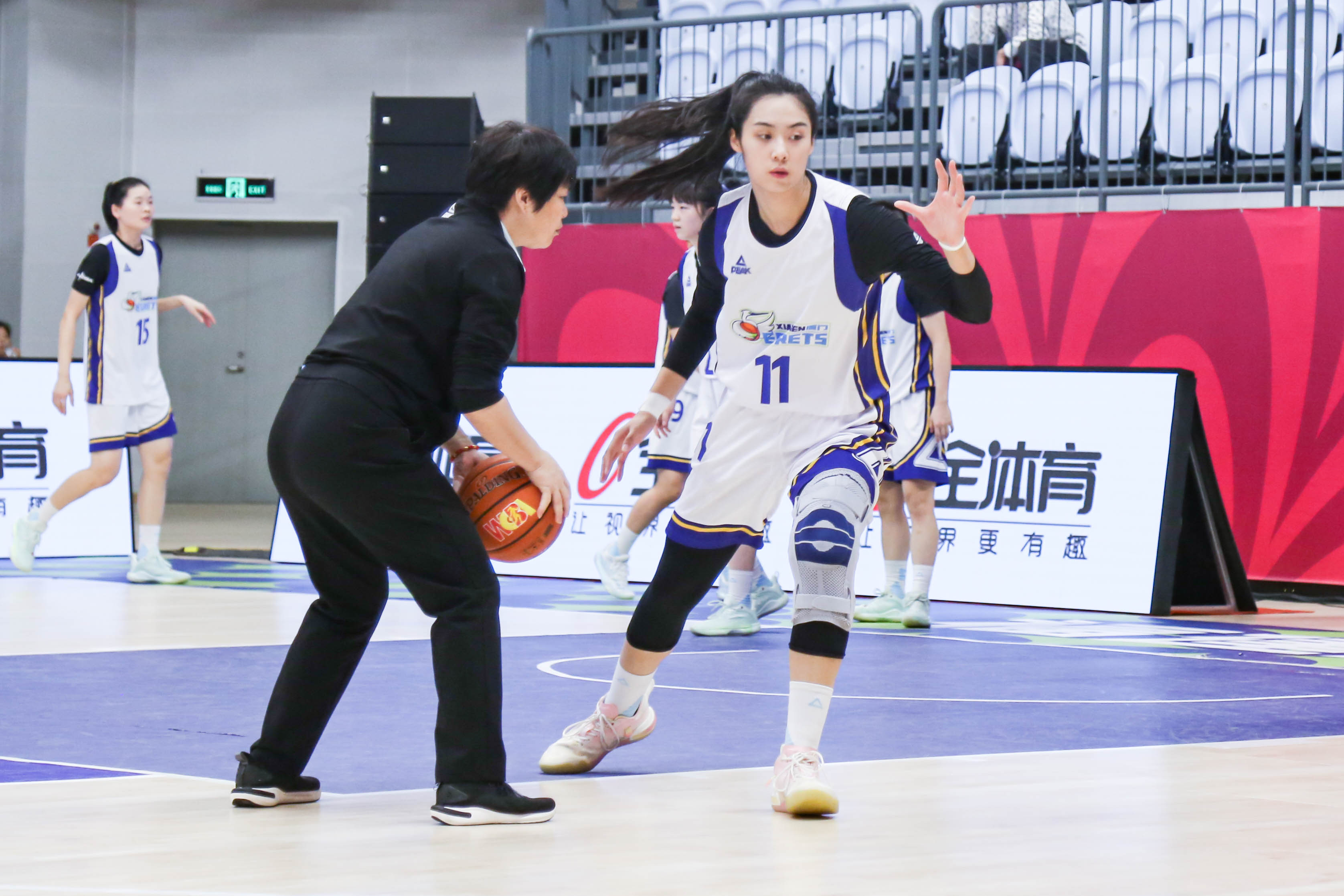 wcba新军斩获赛季首胜!厦门女篮逆转击败天津女篮