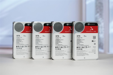 4盘RAID 0读写超1100MB/s！希捷酷狼Pro 32TB硬盘评测：百万文件快速完成备份