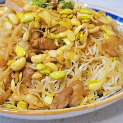 妈妈手中的安心味 豆芽焖面